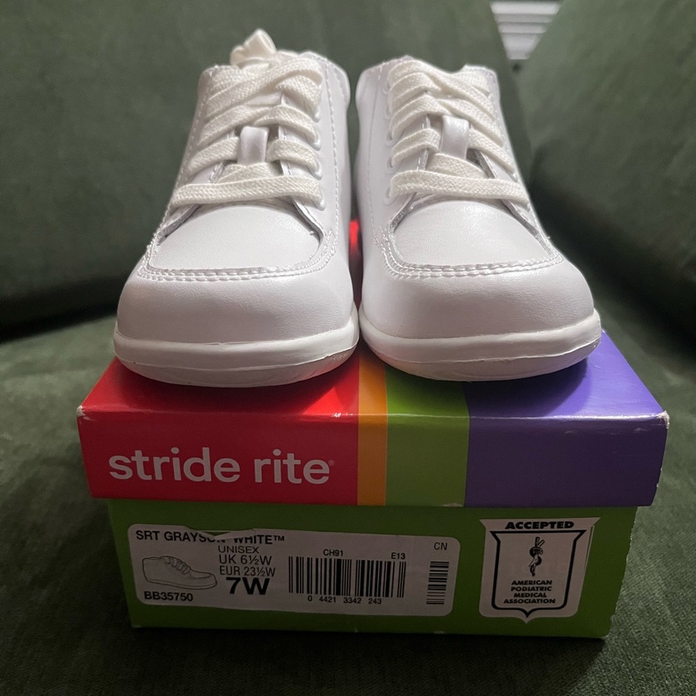 NEW IN BOX Stride Rite Grayson White 7W NIB UNISEX